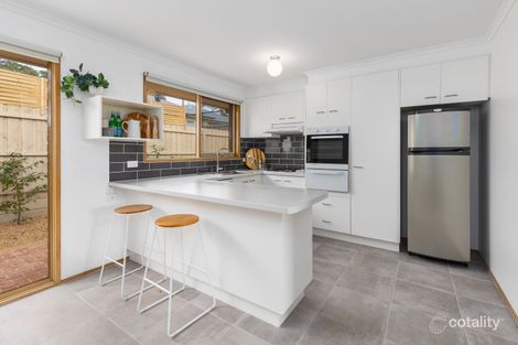 Property photo of 2/11 Bellbangra Avenue Rosebud VIC 3939