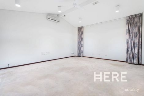 Property photo of 15 Takari Crescent City Beach WA 6015