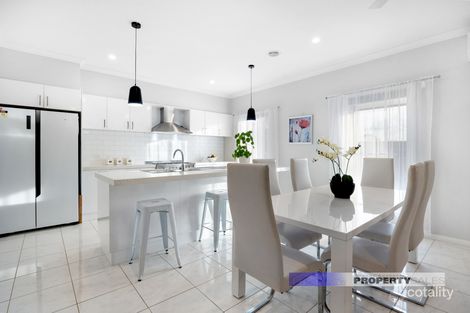 Property photo of 7 Applebox Place Newborough VIC 3825