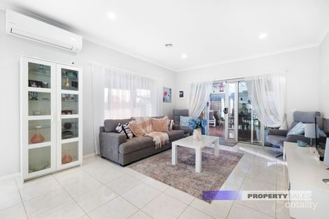 Property photo of 7 Applebox Place Newborough VIC 3825