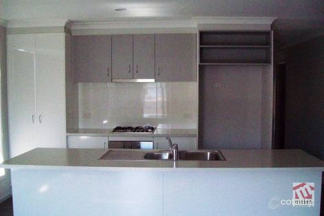 Property photo of 15 Kirwan Drive Cranbourne East VIC 3977