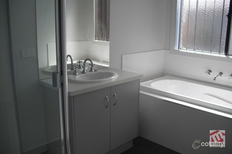 Property photo of 15 Kirwan Drive Cranbourne East VIC 3977