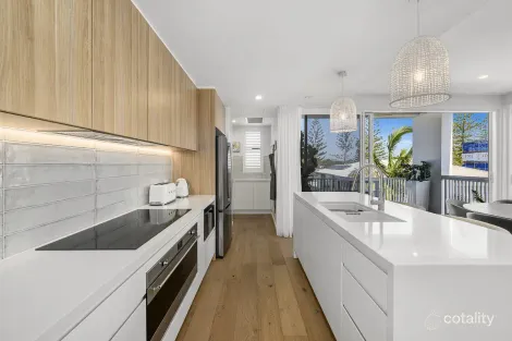 Property photo of 4/6 Beelyu Street Burleigh Heads QLD 4220