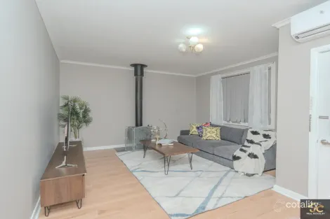 Property photo of 5 Yarrow Crescent Hope Valley SA 5090