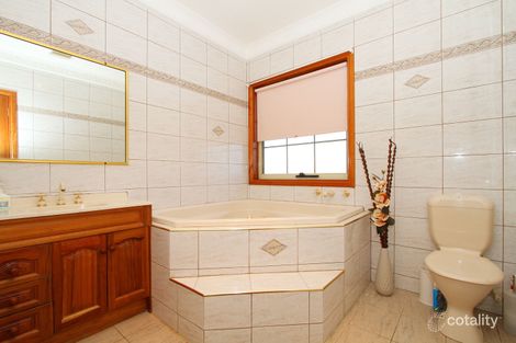 Property photo of 2 Profita Avenue Sydenham VIC 3037