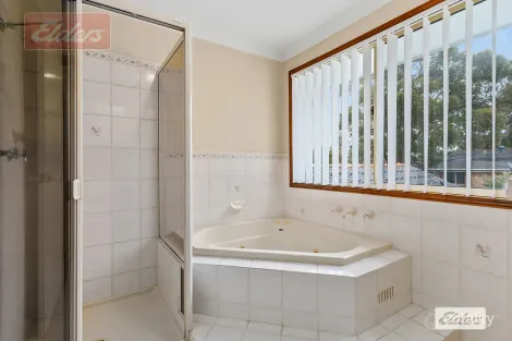 Property photo of 37 Fern Circuit West Menai NSW 2234