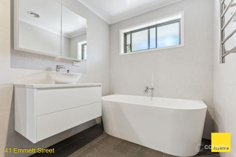 Property photo of 39-41 Emmett Street Golden Square VIC 3555