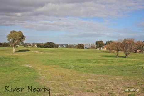 10 Volta Way, Wilson, WA 6107