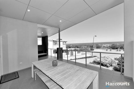 Property photo of 7 Longboard Cove Wannanup WA 6210