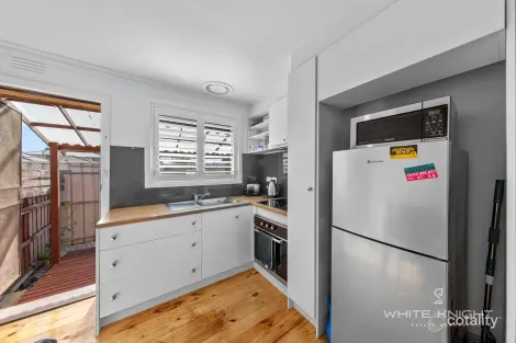 Property photo of 4/82-84 Fox Street St Albans VIC 3021