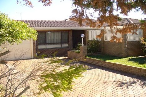 Property photo of 14 Crowther Elbow Ocean Reef WA 6027