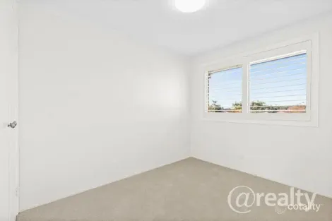 Property photo of 64 Kirsty Crescent Hassall Grove NSW 2761