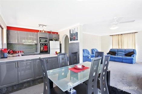 Property photo of 2/8 Mosbri Crescent The Hill NSW 2300
