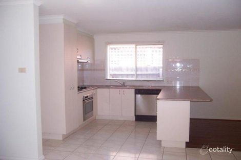Property photo of 27 Thompson Crescent Roxburgh Park VIC 3064