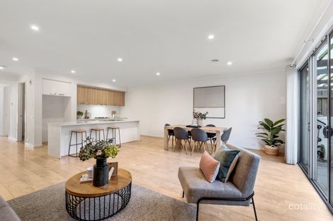 Property photo of 19 Heffernan Walk Heidelberg Heights VIC 3081