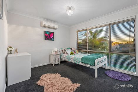 Property photo of 36 Ivy Crescent Wakerley QLD 4154