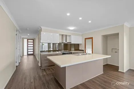 Property photo of 33 Magnetic Way Springfield Lakes QLD 4300