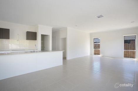 Property photo of 3 Lucinda Lane Cranbourne North VIC 3977