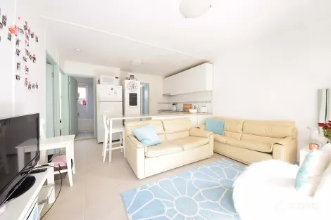 2/83 Sunshine Pde, Miami, QLD 4220