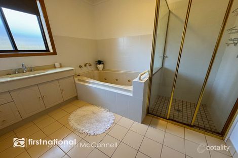 Property photo of 24 Banyule Court Kyabram VIC 3620