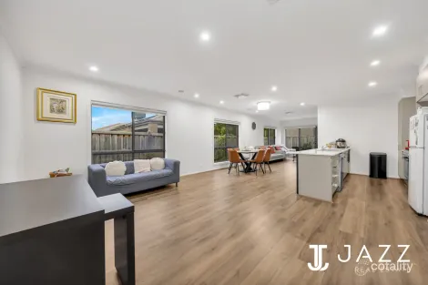 Property photo of 53 Evesham Drive Point Cook VIC 3030