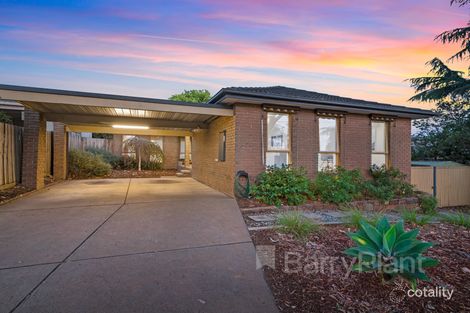 Property photo of 17 Hamsterley Square Wantirna VIC 3152