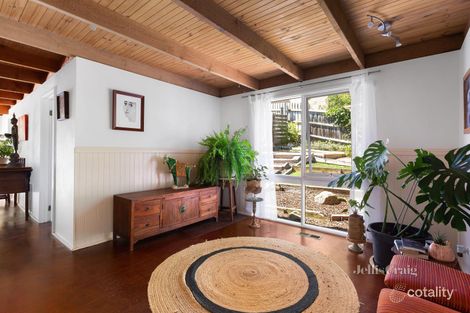 Property photo of 11 Hurst Road Hurstbridge VIC 3099