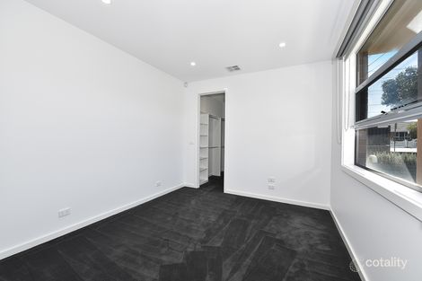 Property photo of 17B Clydesdale Road Airport West VIC 3042