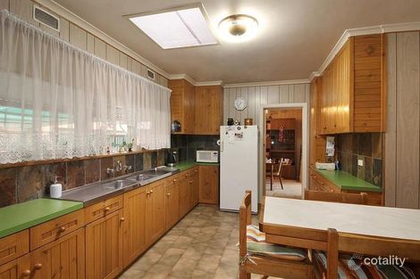 Property photo of 32 Thomasina Street Bentleigh East VIC 3165