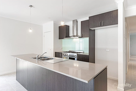 Property photo of 32 Palladium Circle Beveridge VIC 3753