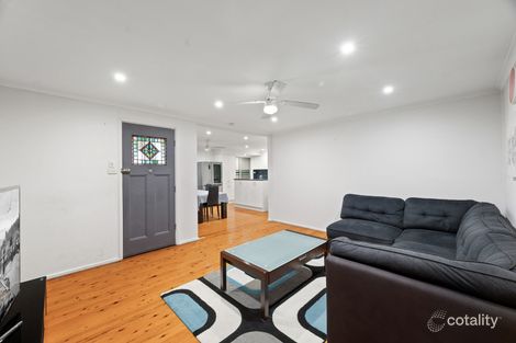Property photo of 8 Fairlight Place Woodbine NSW 2560