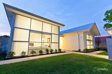 Property photo of 5 Alexander Place Dalkeith WA 6009