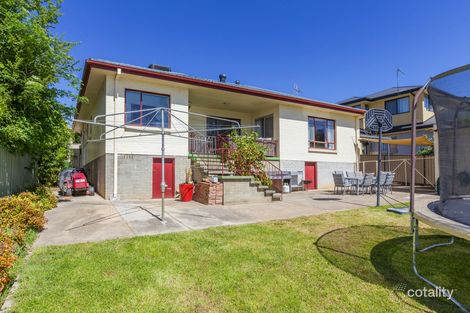 Property photo of 19 Fairmount Crescent Karabar NSW 2620