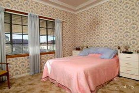 Property photo of 15 Carnegie Circuit Chifley NSW 2036