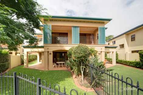 Property photo of 3220 Palladian Drive Hope Island QLD 4212