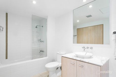 Property photo of 150/1-7 Moores Crescent Varsity Lakes QLD 4227