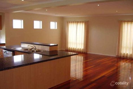 Property photo of 2 The Mews Waterways VIC 3195