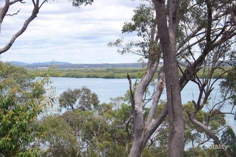 25 Cliff Tce, Macleay Island, QLD 4184