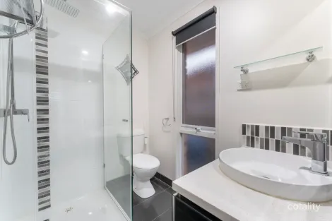 Property photo of 82 Ormonde Road Ferntree Gully VIC 3156