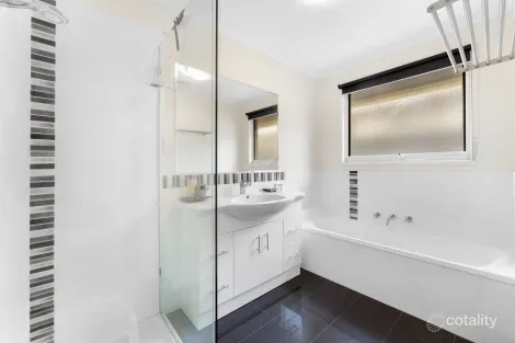 Property photo of 82 Ormonde Road Ferntree Gully VIC 3156