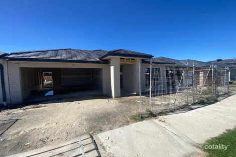 Property photo of 40 Proserpine Crescent Donnybrook VIC 3064
