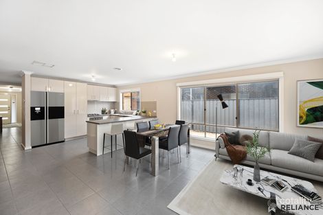 Property photo of 16 Snowbridge Road Tarneit VIC 3029