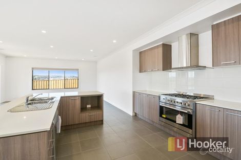 Property photo of 50 Greenslate Street Clyde North VIC 3978