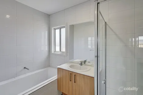 Property photo of 2 Timor Walk Eynesbury VIC 3338