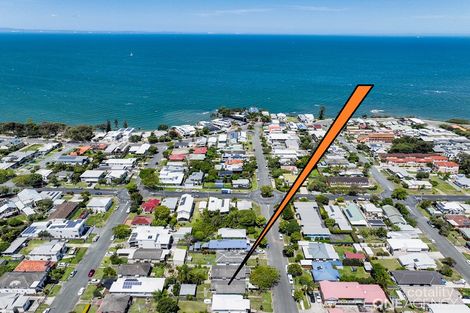 24 Bailey St, Woody Point, QLD 4019