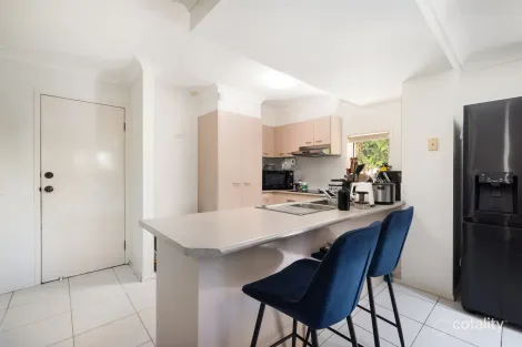 Property photo of 12 Harrow Place Arundel QLD 4214