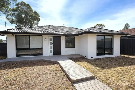 12 Glen Alvie St, Seaford, VIC 3198