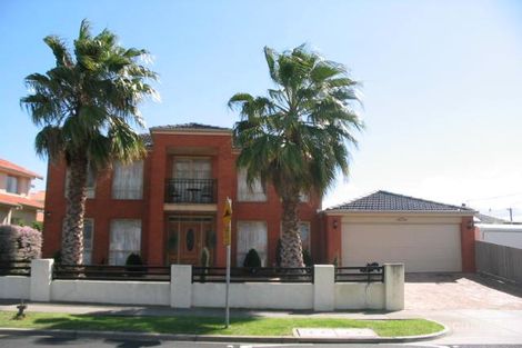 96 Riviera Rd, Avondale Heights, VIC 3034