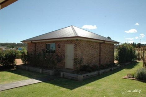Property photo of 2 Thomas Smith Place Dubbo NSW 2830