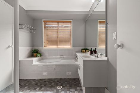 Property photo of 4 William Howe Place Narellan Vale NSW 2567